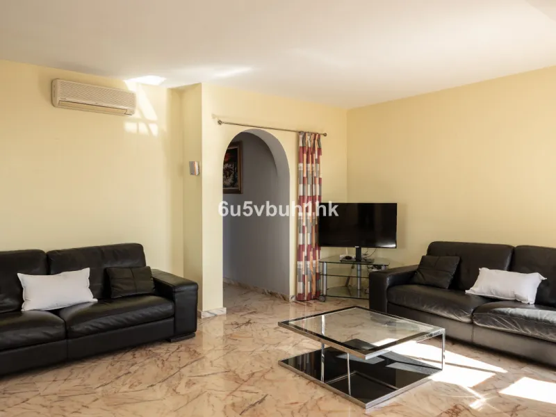 Apartment - Penthouse в продаже в Fuengirola, Málaga. В доме 2 спален и 2 ванных комнат. Площадь дома 135 м²
