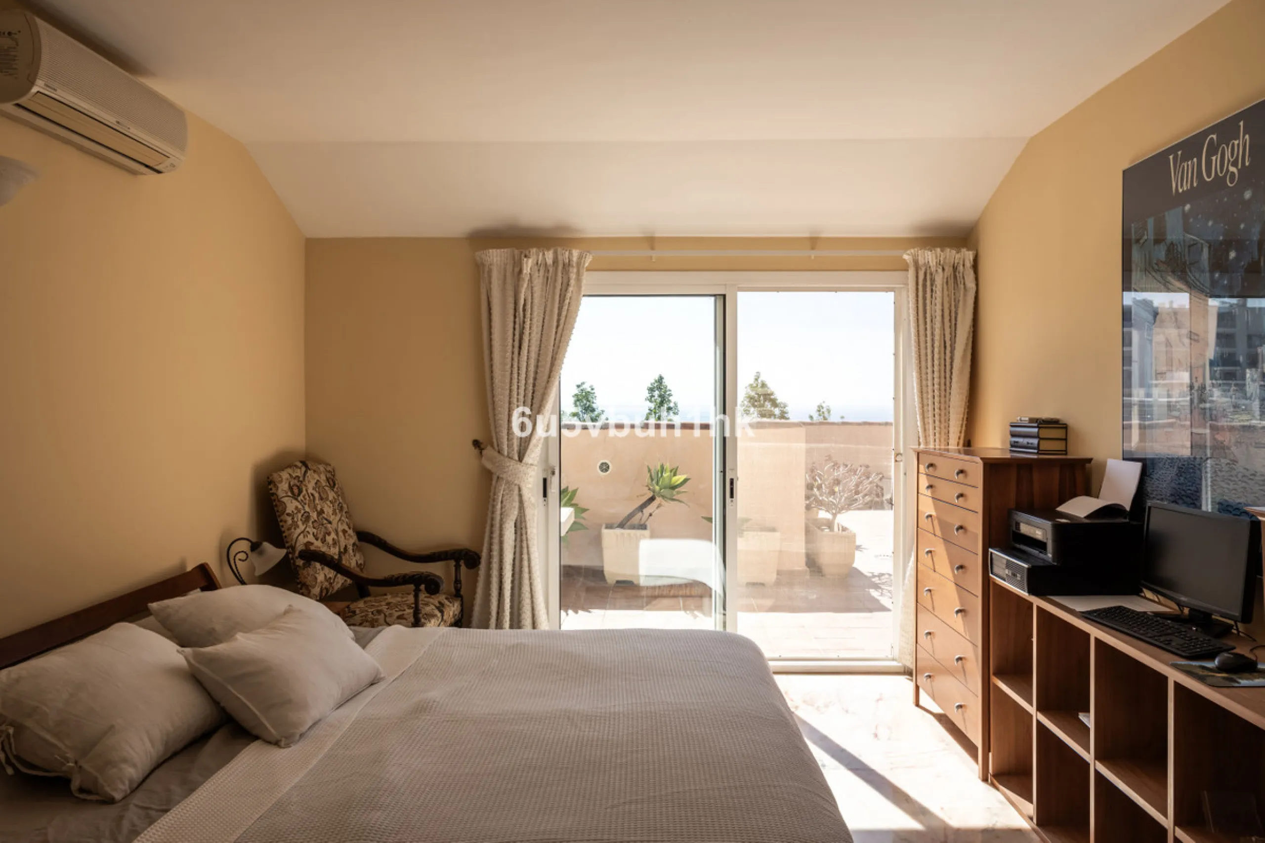 Apartment - Penthouse в продаже в Fuengirola, Málaga. В доме 2 спален и 2 ванных комнат. Площадь дома 135 м²