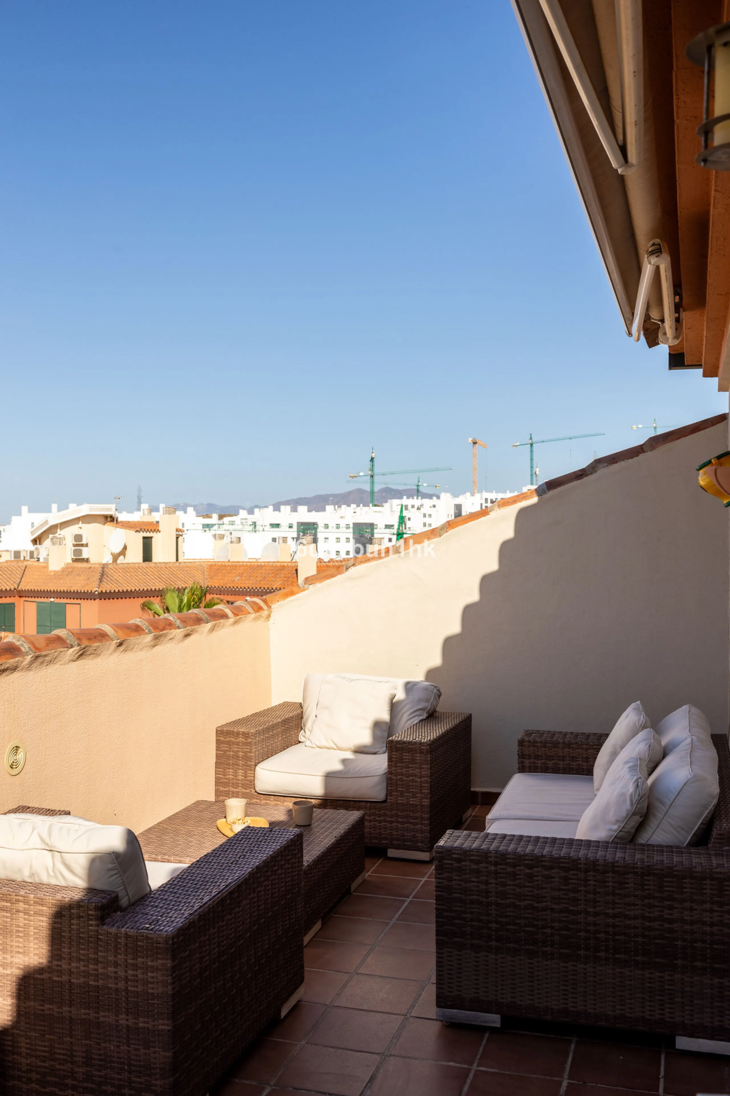 Apartment - Penthouse в продаже в Fuengirola, Málaga. В доме 2 спален и 2 ванных комнат. Площадь дома 135 м²