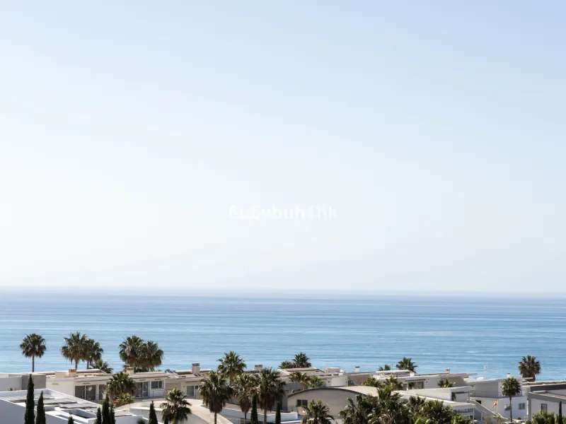 Apartment - Penthouse в продаже в Fuengirola, Málaga. В доме 2 спален и 2 ванных комнат. Площадь дома 135 м²