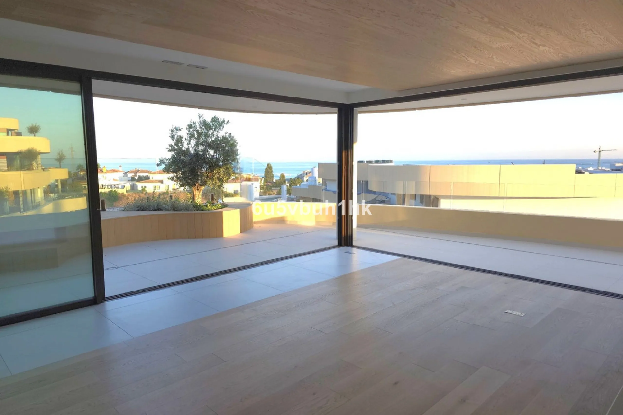 Apartment - Ground Floor Apartment в продаже в Fuengirola, Málaga. В доме 3 спален и 2 ванных комнат. Площадь дома 114 м²