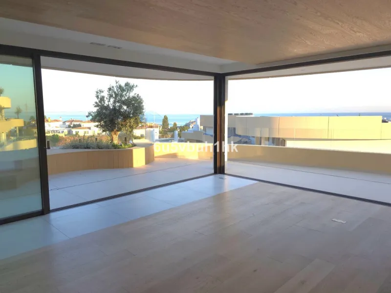 Apartment - Ground Floor Apartment в продаже в Fuengirola, Málaga. В доме 3 спален и 2 ванных комнат. Площадь дома 114 м²