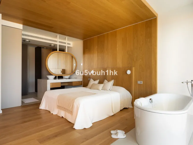 Apartment - Ground Floor Apartment в продаже в Fuengirola, Málaga. В доме 3 спален и 2 ванных комнат. Площадь дома 114 м²