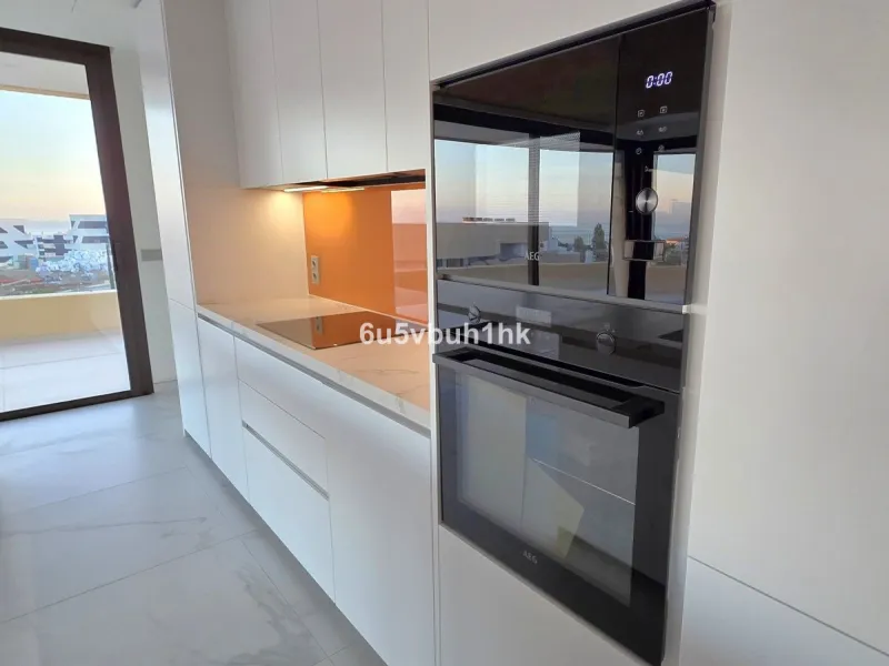 Apartment - Ground Floor Apartment в продаже в Fuengirola, Málaga. В доме 3 спален и 2 ванных комнат. Площадь дома 114 м²