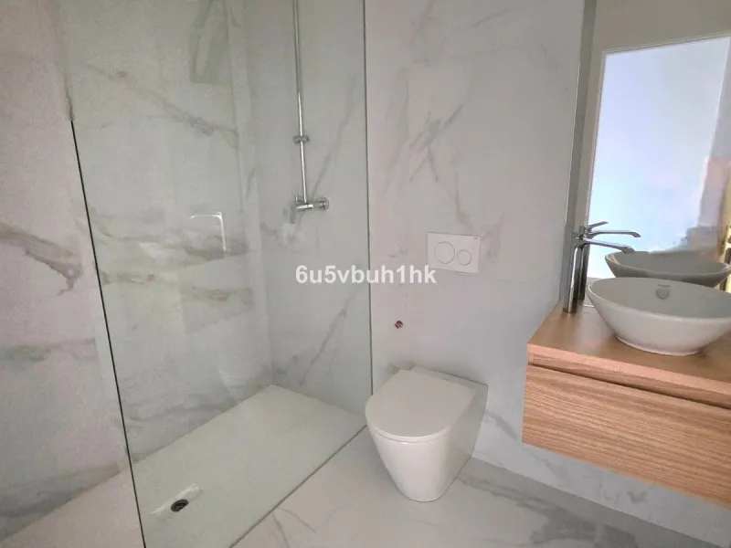 Apartment - Ground Floor Apartment в продаже в Fuengirola, Málaga. В доме 3 спален и 2 ванных комнат. Площадь дома 114 м²