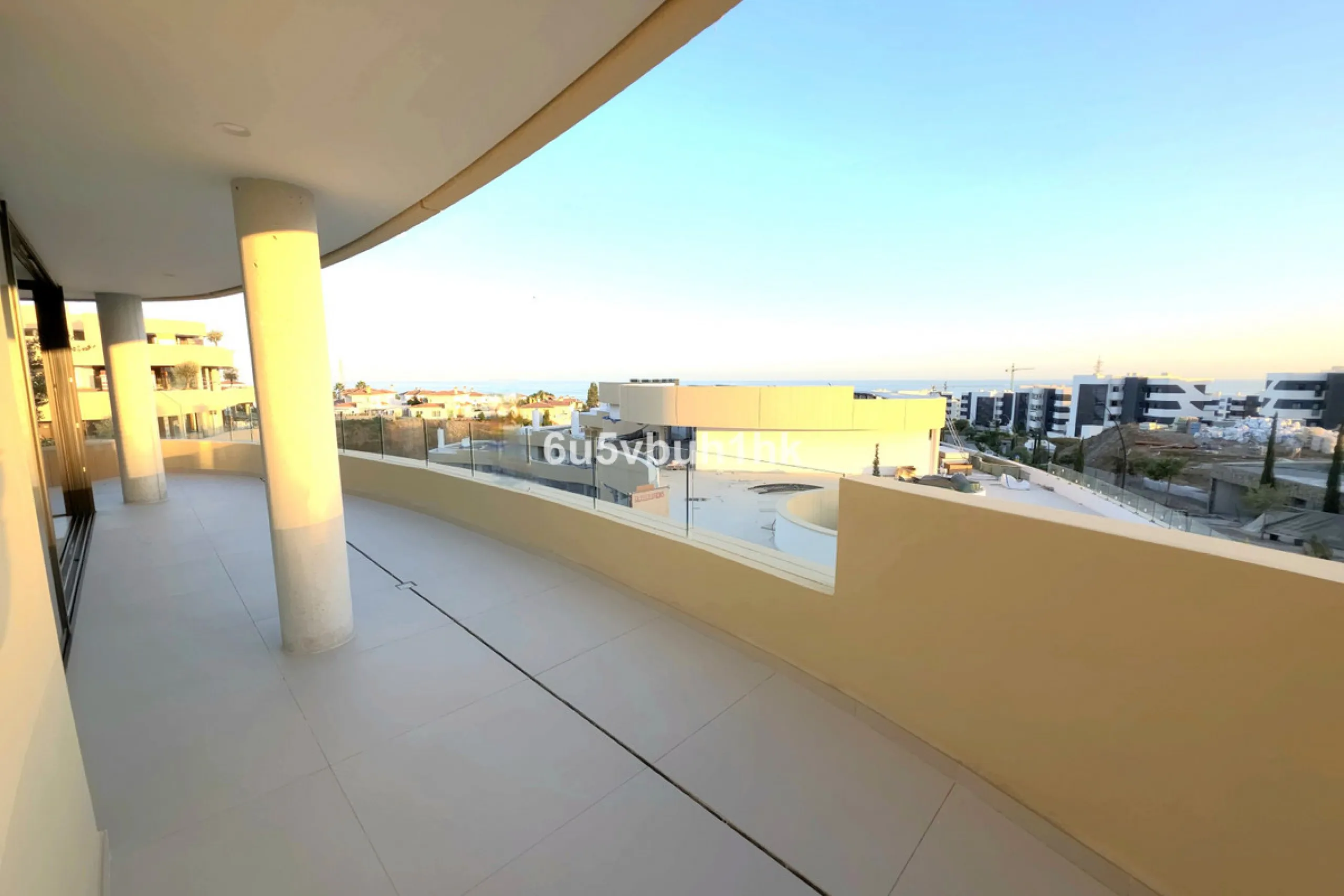 Apartment - Ground Floor Apartment в продаже в Fuengirola, Málaga. В доме 3 спален и 2 ванных комнат. Площадь дома 114 м²
