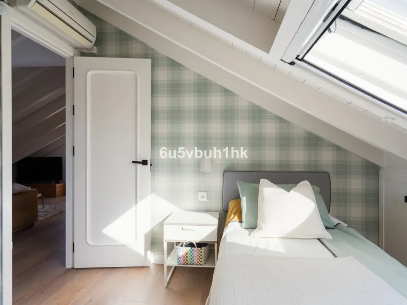 Discover a rare opportunity to own two beautifully designed homes combined on one generous plot in the heart of Vélez-Málaga — complete with private parking, a swimming pool, extensive entertainment areas, and a substantial commercial premise generating €