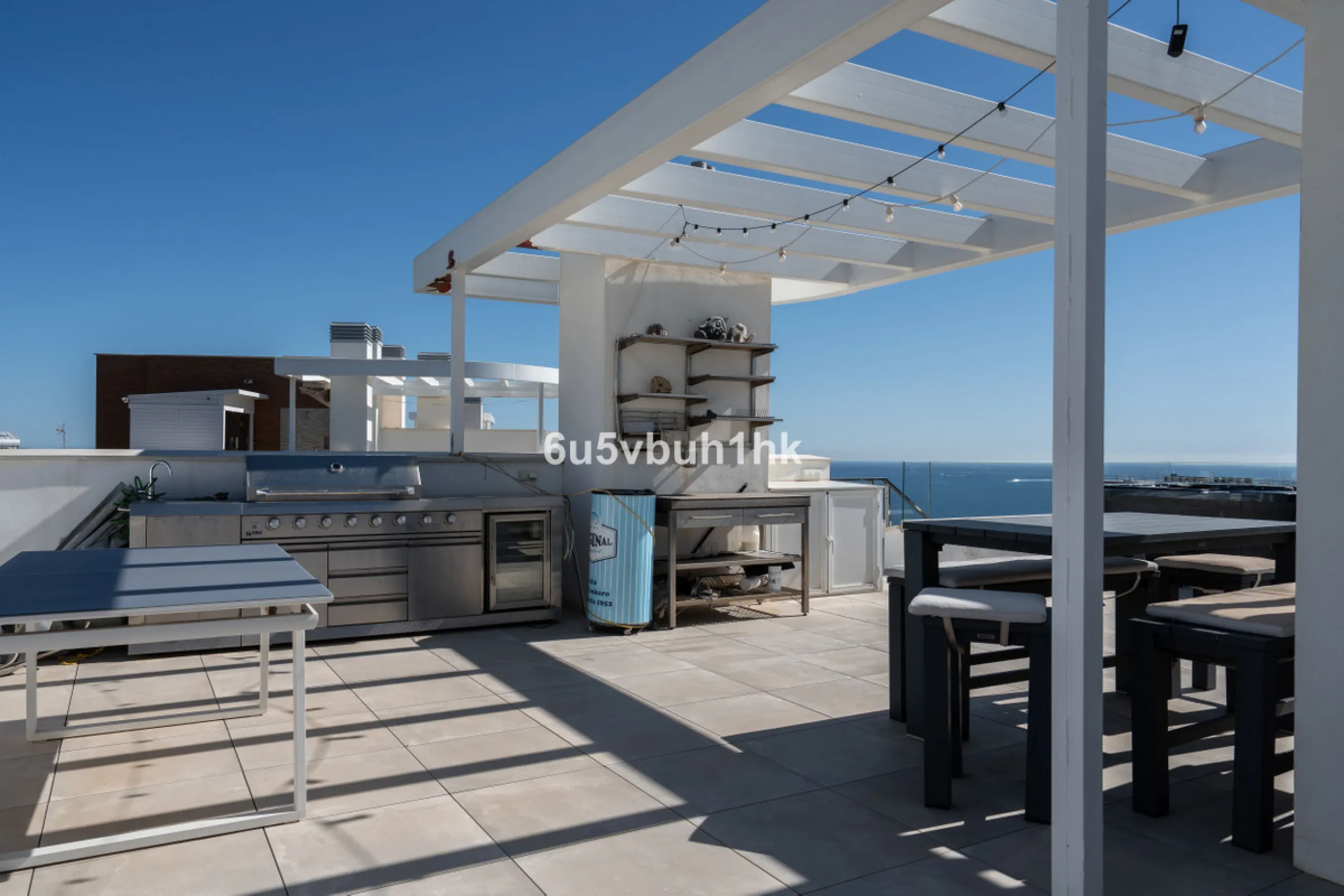 Apartment - Penthouse Duplex в продаже в Fuengirola, Málaga. В доме 3 спален и 2 ванных комнат. Площадь дома 96 м²