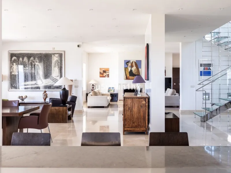 House - Detached Villa в продаже в Antequera, Málaga. В доме 5 спален и 5 ванных комнат. Площадь дома 643 м². Площадь участка 39428 м²