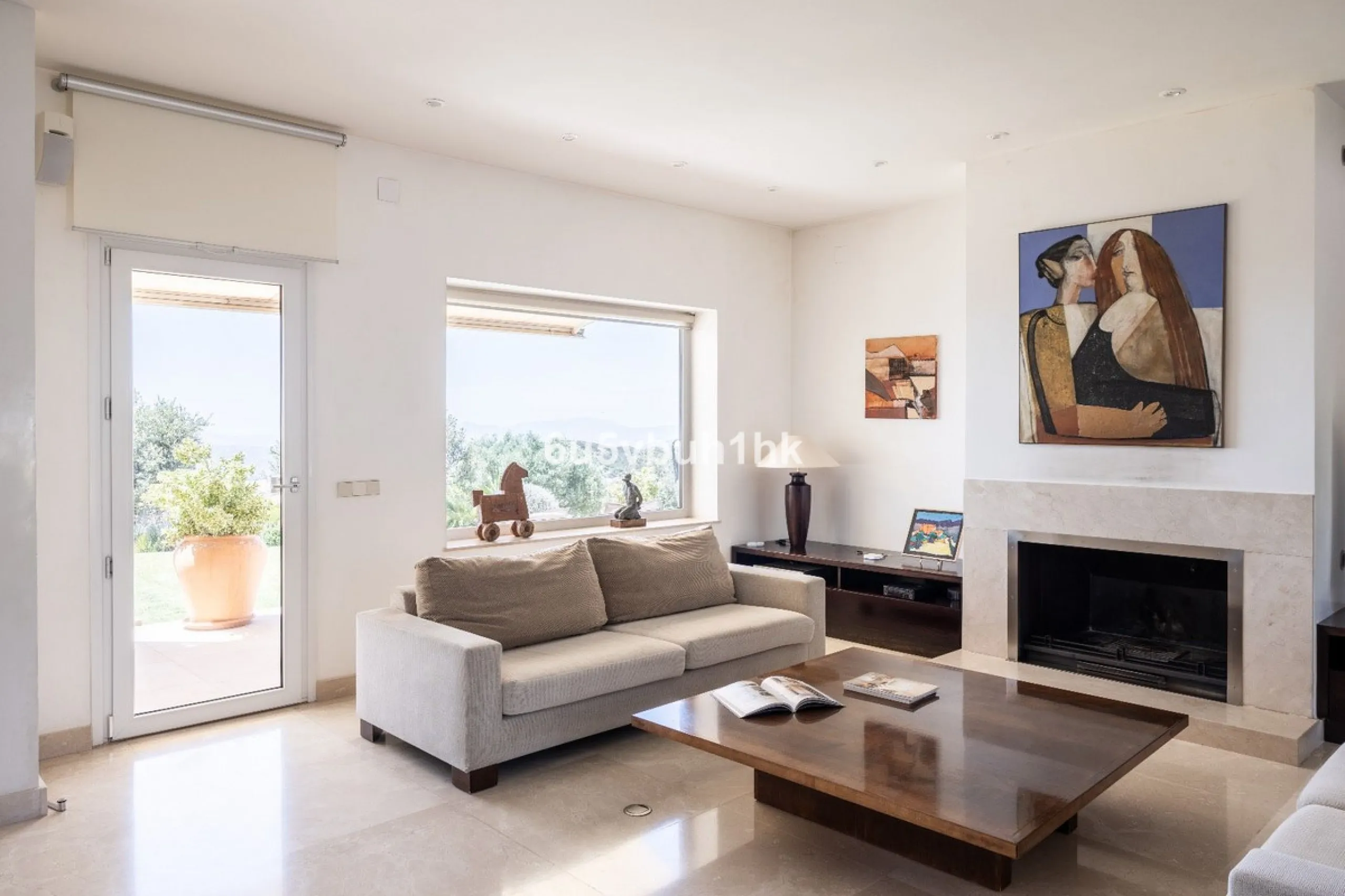 House - Detached Villa в продаже в Antequera, Málaga. В доме 5 спален и 5 ванных комнат. Площадь дома 643 м². Площадь участка 39428 м²