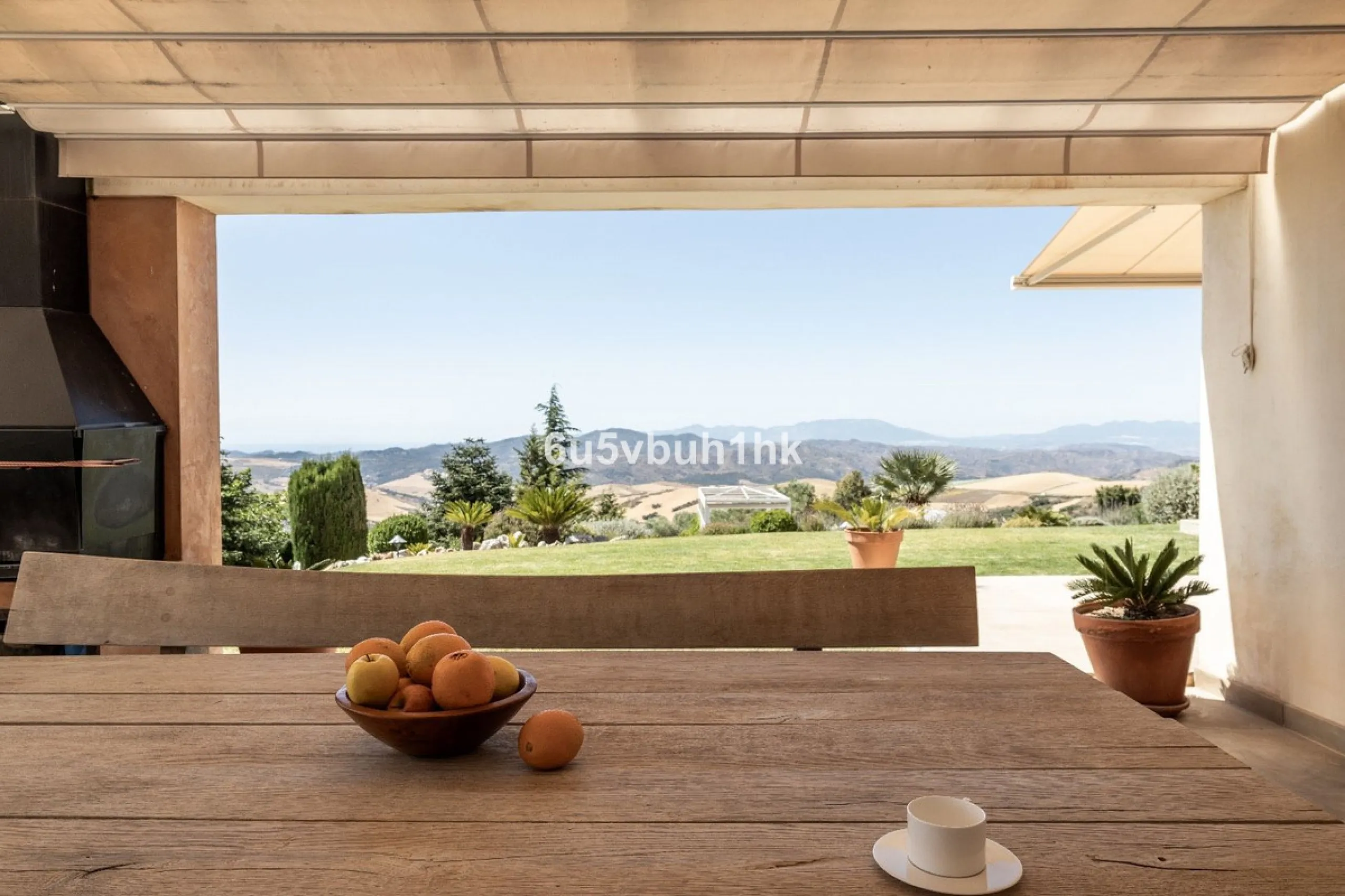 House - Detached Villa в продаже в Antequera, Málaga. В доме 5 спален и 5 ванных комнат. Площадь дома 643 м². Площадь участка 39428 м²