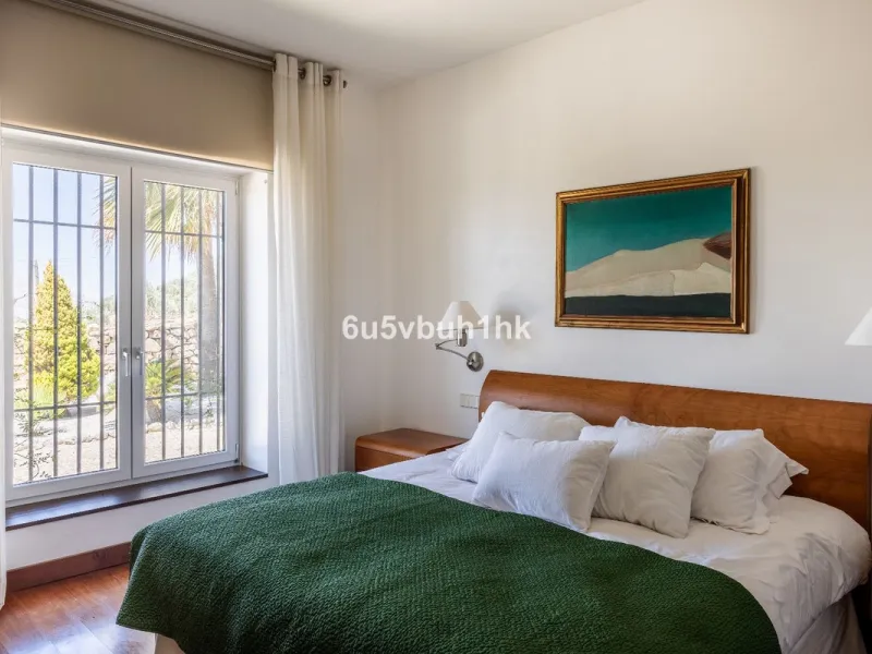 House - Detached Villa в продаже в Antequera, Málaga. В доме 5 спален и 5 ванных комнат. Площадь дома 643 м². Площадь участка 39428 м²