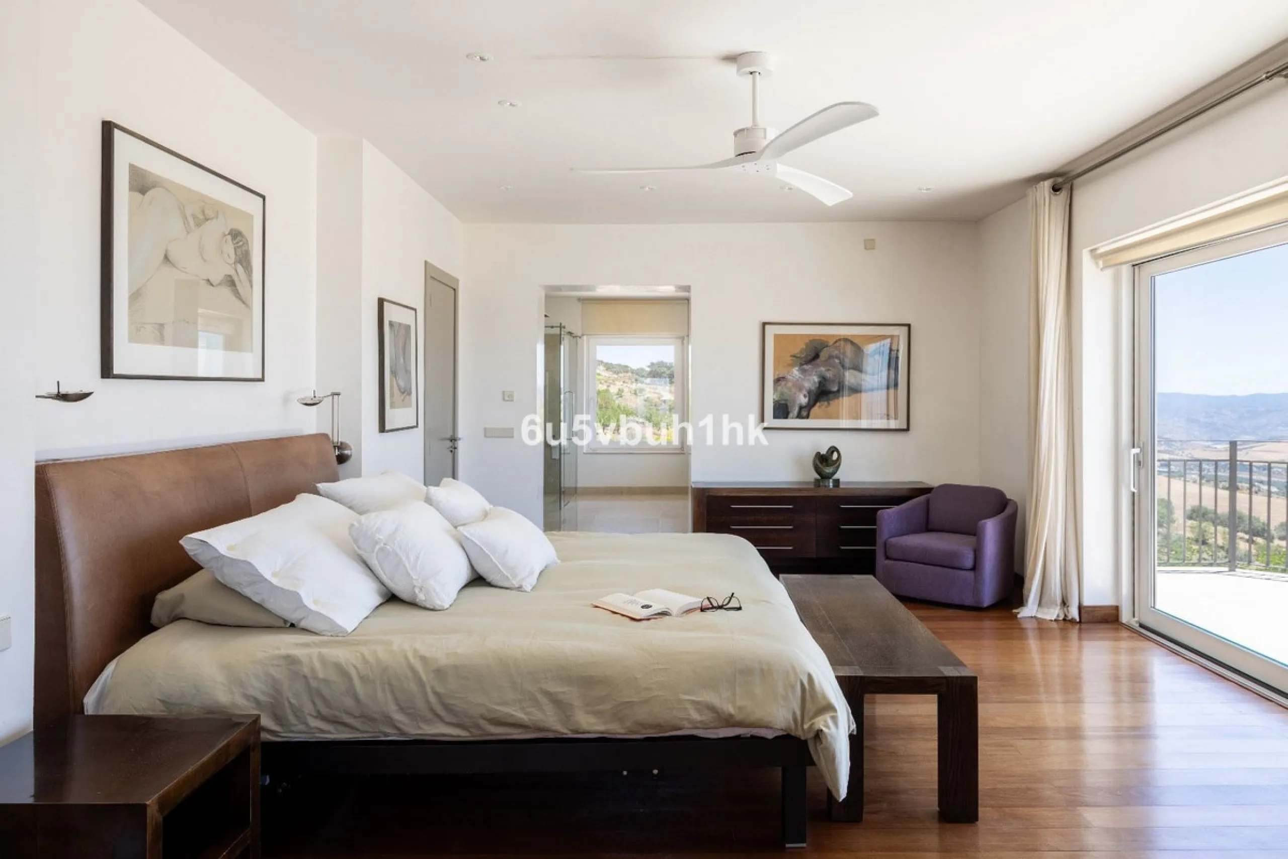 House - Detached Villa в продаже в Antequera, Málaga. В доме 5 спален и 5 ванных комнат. Площадь дома 643 м². Площадь участка 39428 м²