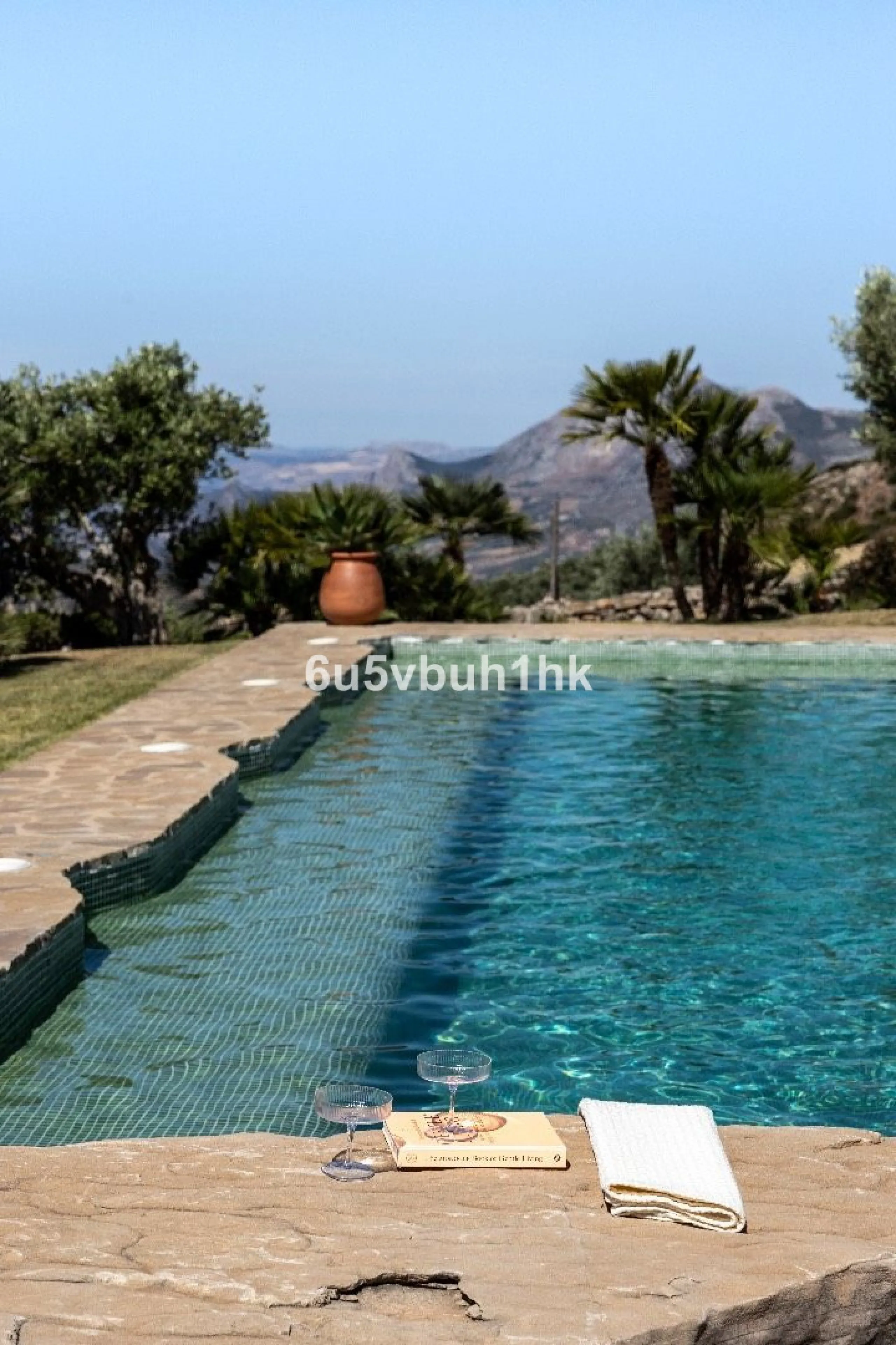 House - Detached Villa в продаже в Antequera, Málaga. В доме 5 спален и 5 ванных комнат. Площадь дома 643 м². Площадь участка 39428 м²