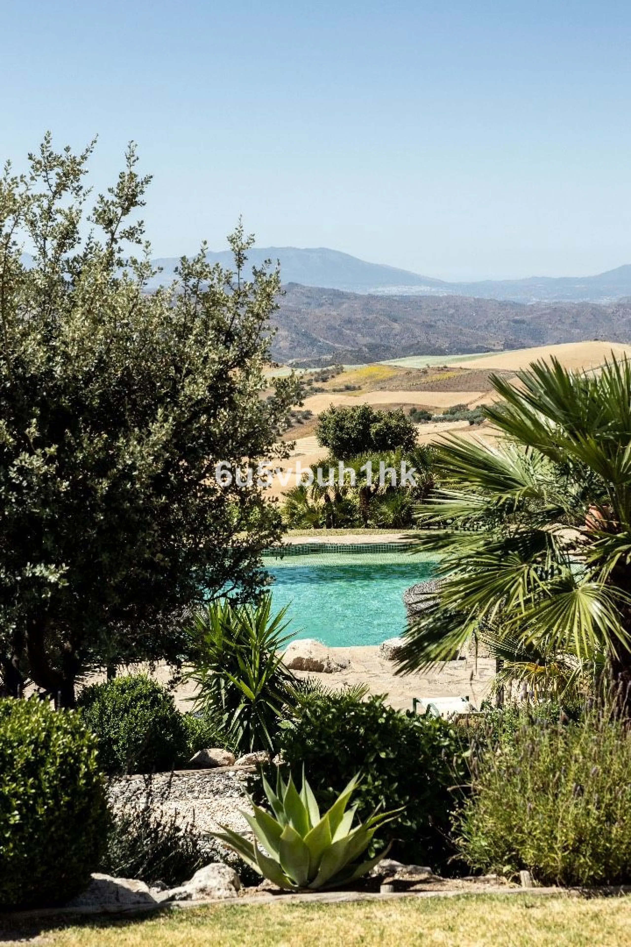 House - Detached Villa в продаже в Antequera, Málaga. В доме 5 спален и 5 ванных комнат. Площадь дома 643 м². Площадь участка 39428 м²