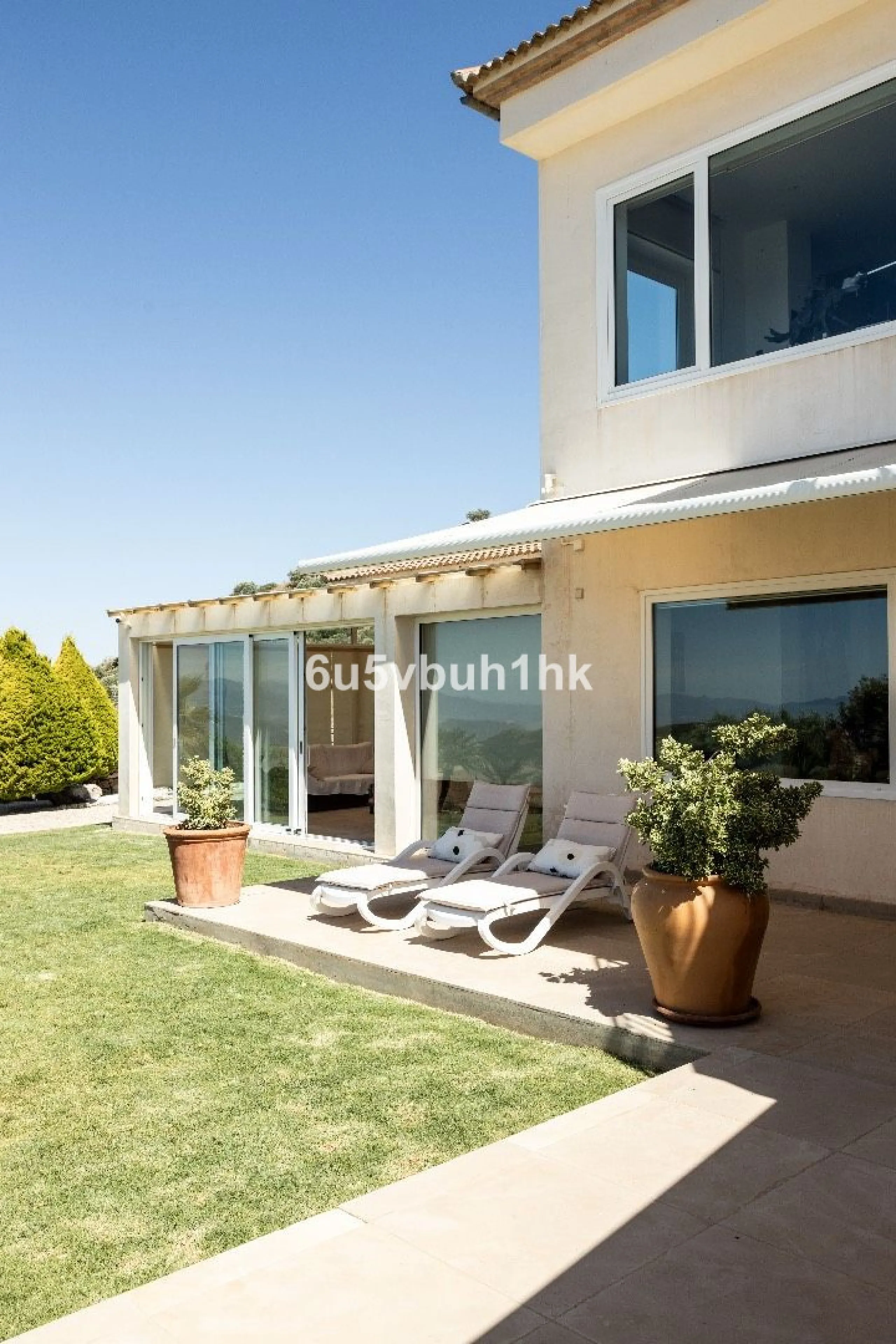 House - Detached Villa в продаже в Antequera, Málaga. В доме 5 спален и 5 ванных комнат. Площадь дома 643 м². Площадь участка 39428 м²