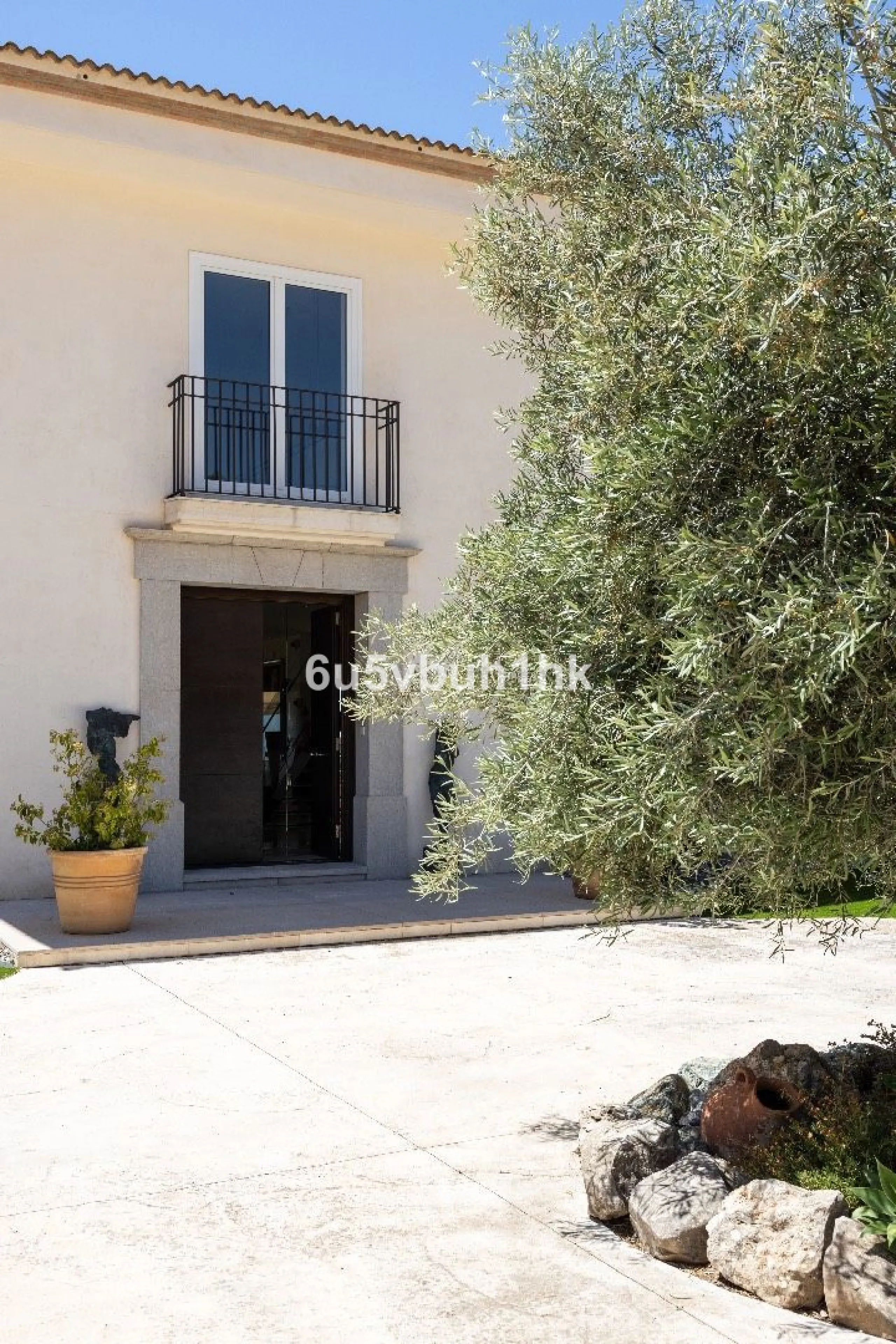 House - Detached Villa в продаже в Antequera, Málaga. В доме 5 спален и 5 ванных комнат. Площадь дома 643 м². Площадь участка 39428 м²