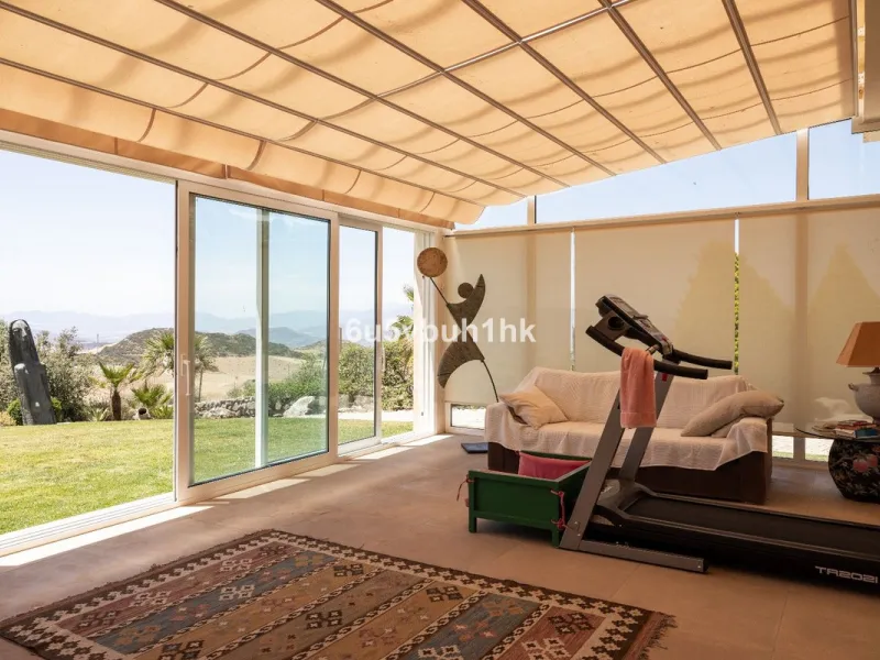 House - Detached Villa в продаже в Antequera, Málaga. В доме 5 спален и 5 ванных комнат. Площадь дома 643 м². Площадь участка 39428 м²