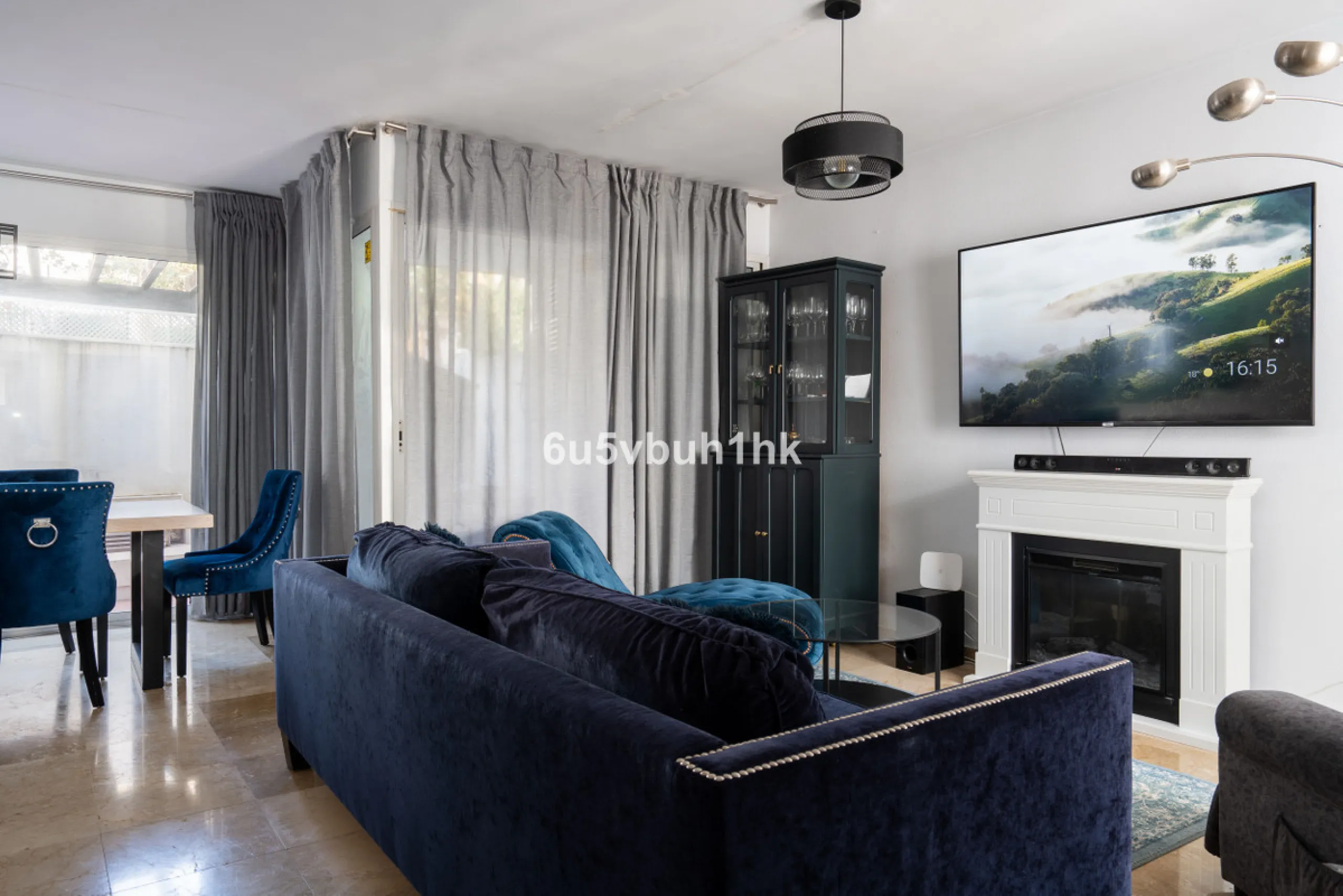 Semi-Detached Villa in a Gated Community with Swimming Pool in Nueva Andalucía