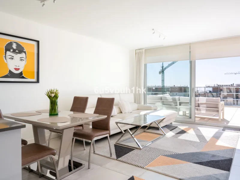 Apartment - Penthouse Duplex в продаже в Fuengirola, Málaga. В доме 3 спален и 2 ванных комнат. Площадь дома 96 м²
