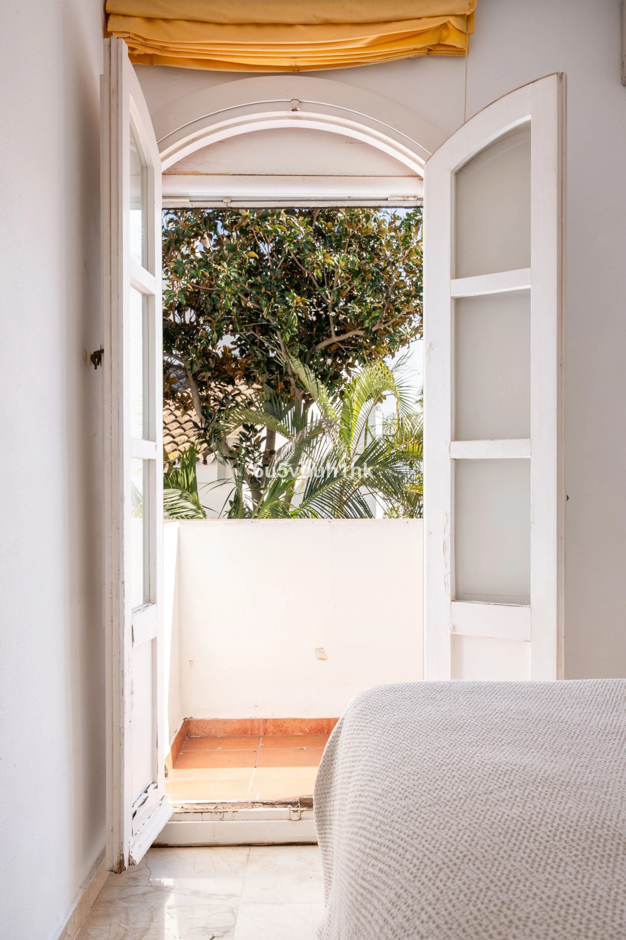 Semi-Detached Villa in a Gated Community with Swimming Pool in Nueva Andalucía