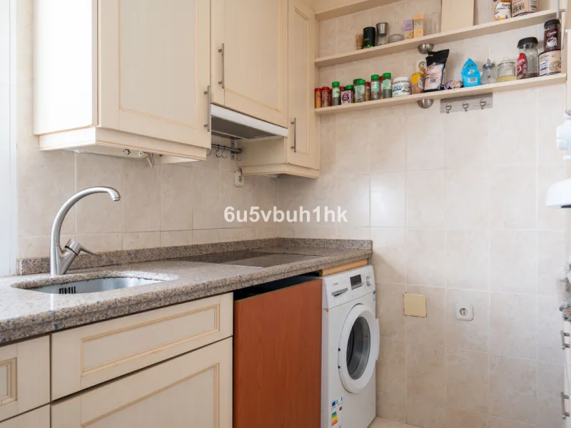 Semi-Detached Villa in a Gated Community with Swimming Pool in Nueva Andalucía