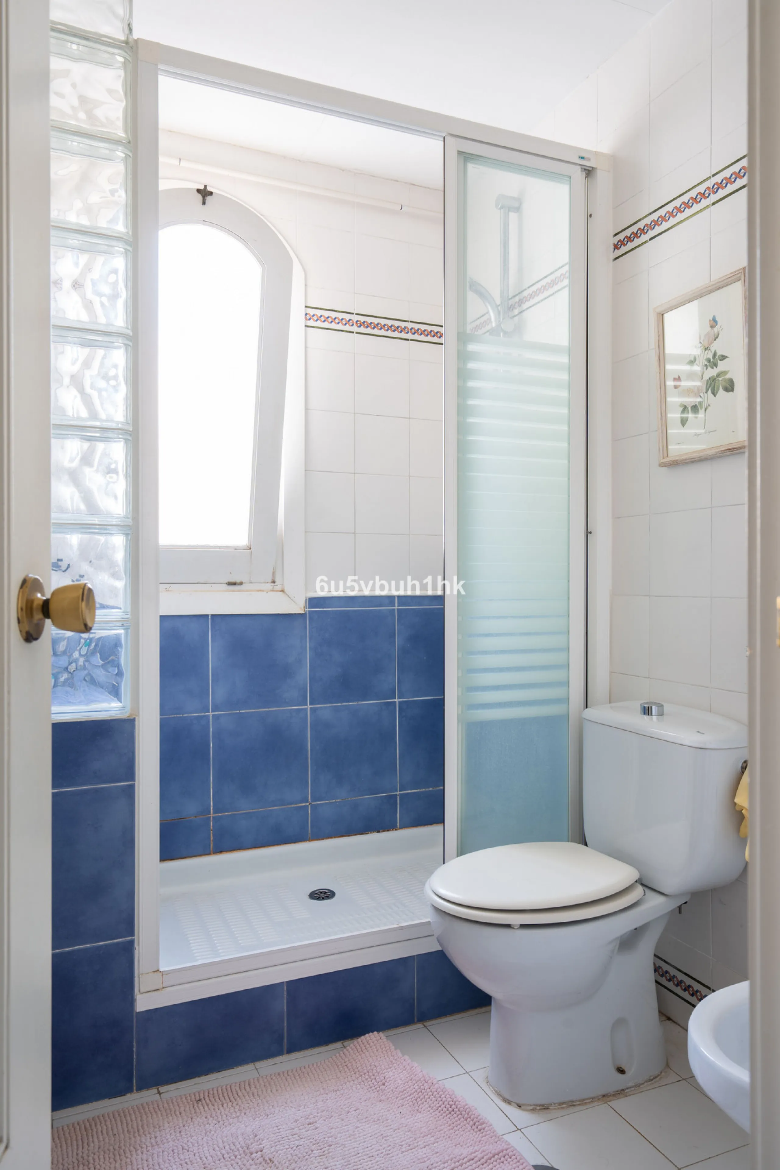 Semi-Detached Villa in a Gated Community with Swimming Pool in Nueva Andalucía