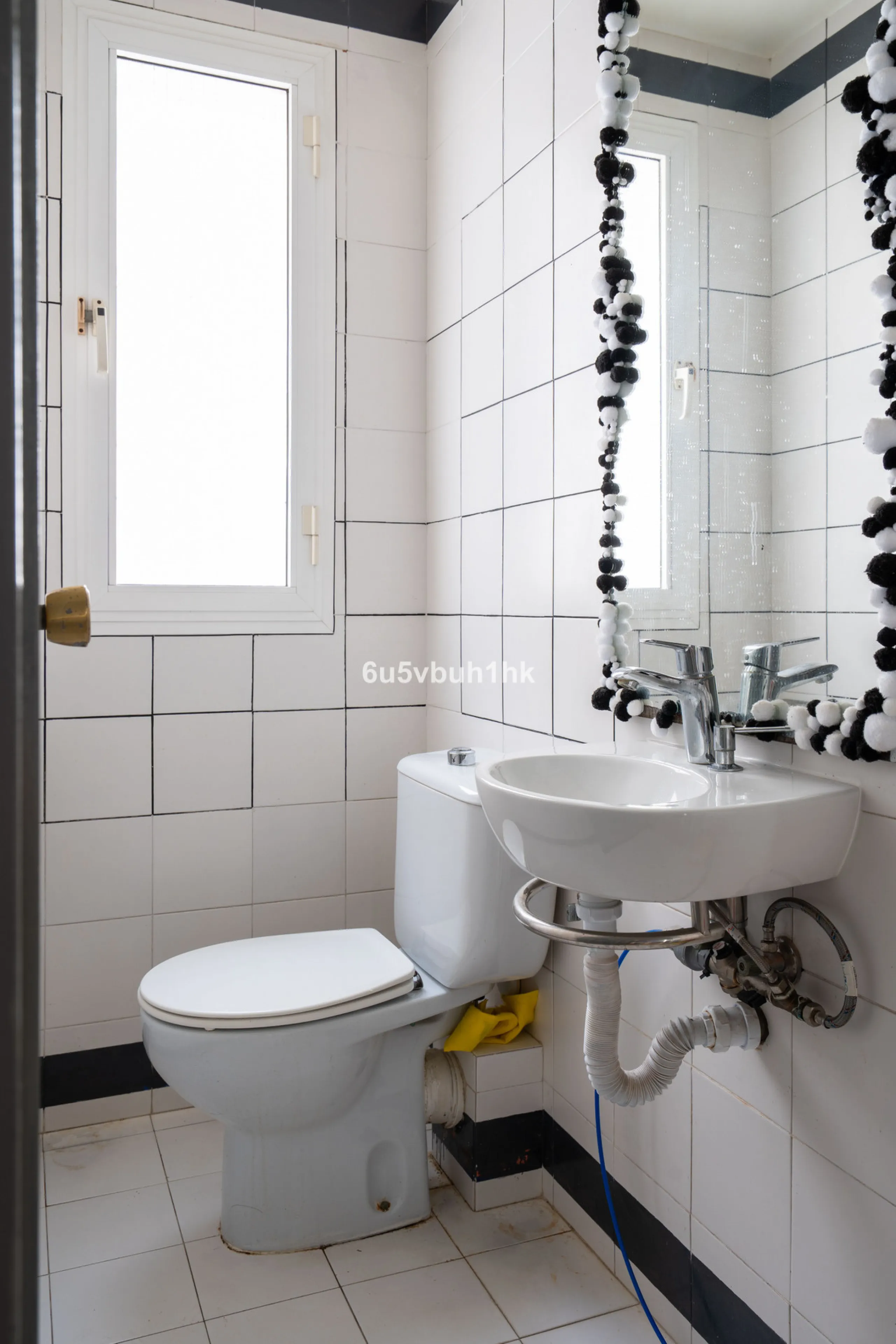 Semi-Detached Villa in a Gated Community with Swimming Pool in Nueva Andalucía