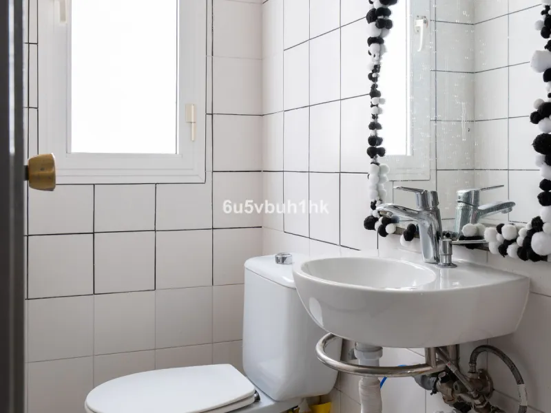 Semi-Detached Villa in a Gated Community with Swimming Pool in Nueva Andalucía