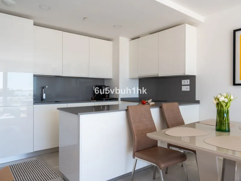 Apartment - Penthouse Duplex в продаже в Fuengirola, Málaga. В доме 3 спален и 2 ванных комнат. Площадь дома 96 м²