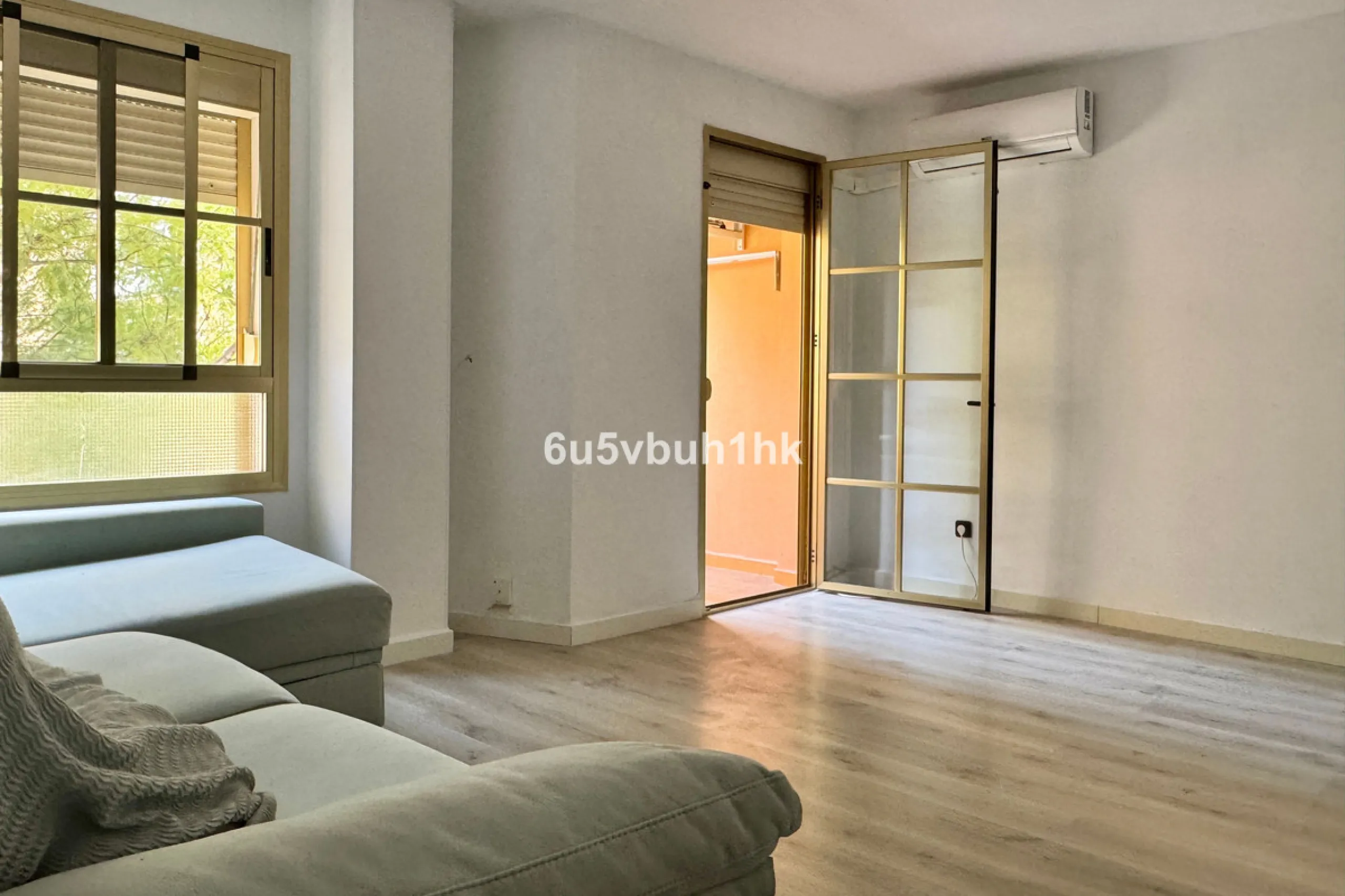 Apartment - Ground Floor Apartment в продаже в Málaga, Málaga. В доме 3 спален и 2 ванных комнат. Площадь дома 82 м²