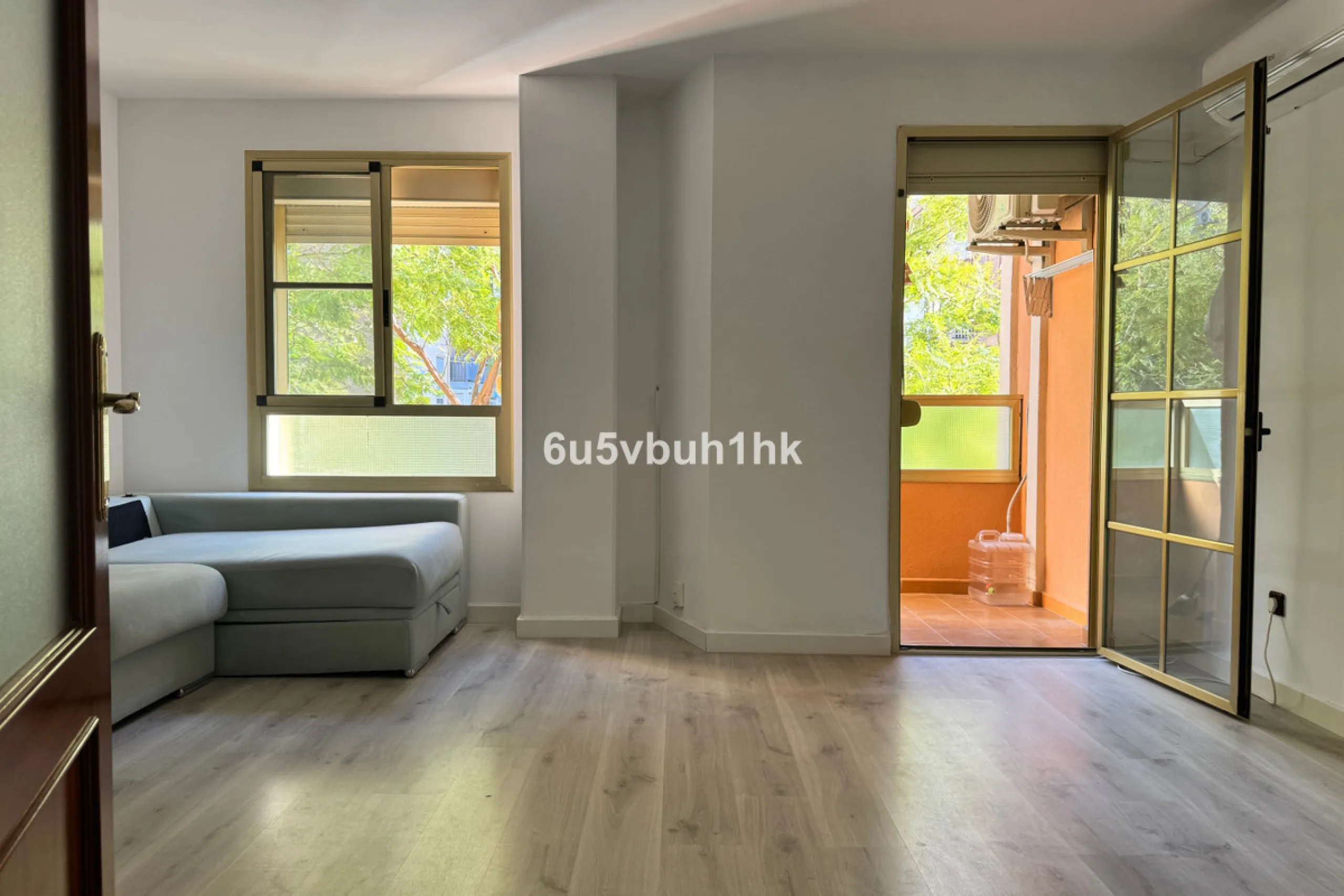 Apartment - Ground Floor Apartment в продаже в Málaga, Málaga. В доме 3 спален и 2 ванных комнат. Площадь дома 82 м²