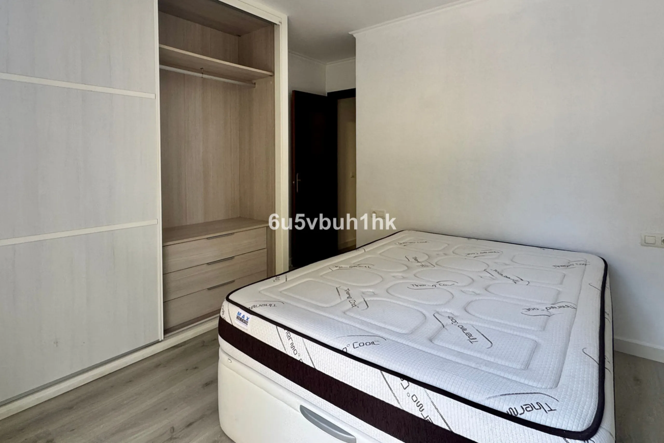 Apartment - Ground Floor Apartment в продаже в Málaga, Málaga. В доме 3 спален и 2 ванных комнат. Площадь дома 82 м²