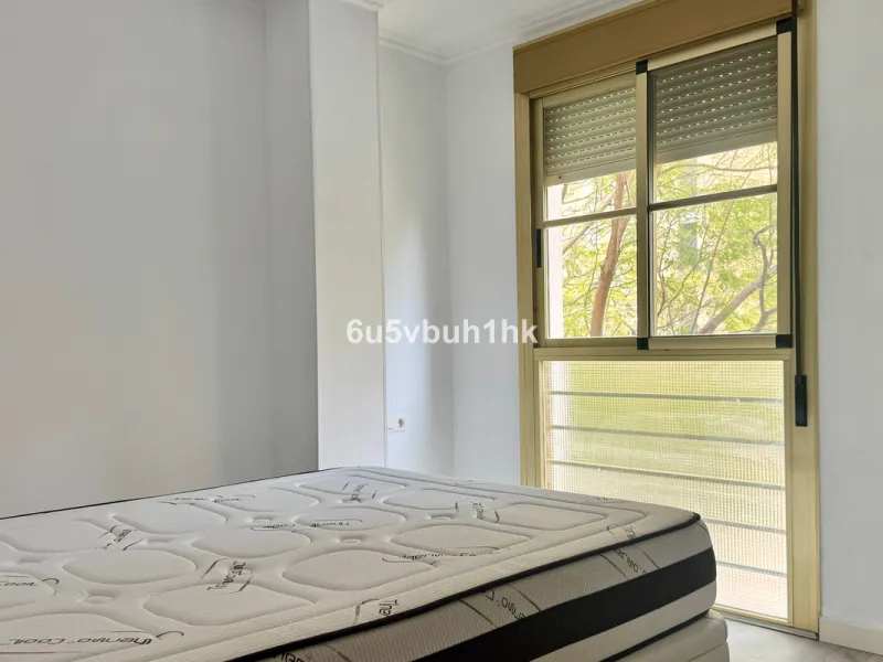 Apartment - Ground Floor Apartment в продаже в Málaga, Málaga. В доме 3 спален и 2 ванных комнат. Площадь дома 82 м²
