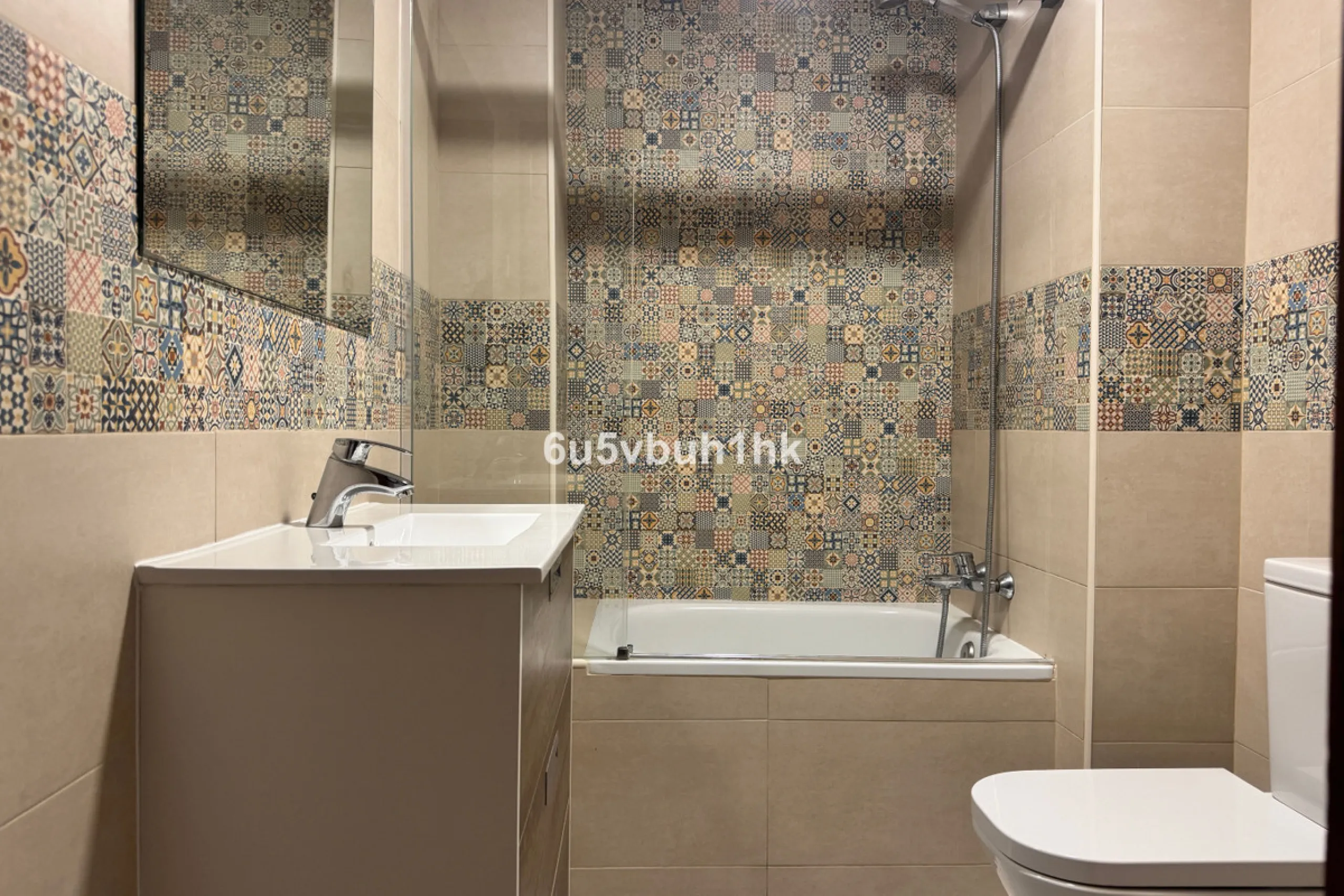 Apartment - Ground Floor Apartment в продаже в Málaga, Málaga. В доме 3 спален и 2 ванных комнат. Площадь дома 82 м²