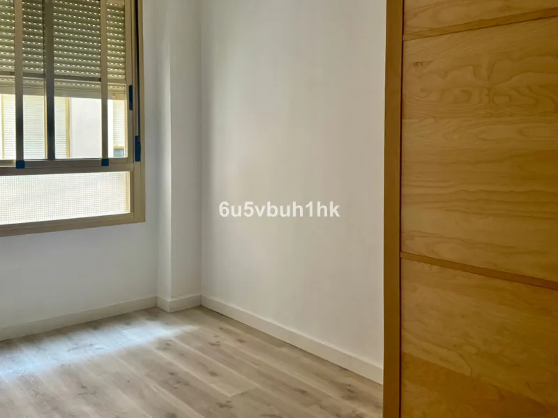 Apartment - Ground Floor Apartment в продаже в Málaga, Málaga. В доме 3 спален и 2 ванных комнат. Площадь дома 82 м²