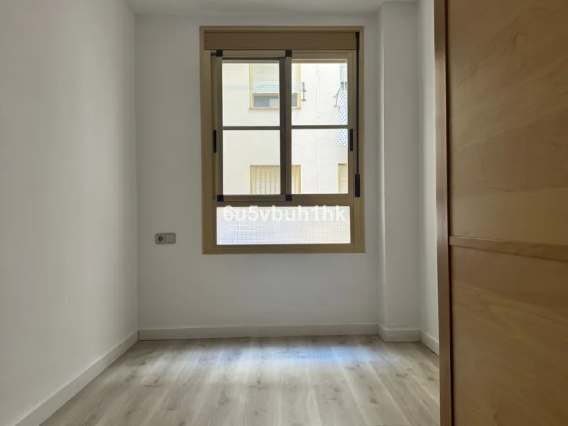 Apartment - Ground Floor Apartment в продаже в Málaga, Málaga. В доме 3 спален и 2 ванных комнат. Площадь дома 82 м²