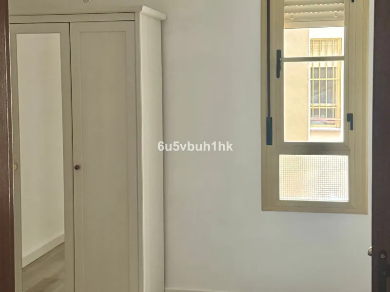 Apartment - Ground Floor Apartment в продаже в Málaga, Málaga. В доме 3 спален и 2 ванных комнат. Площадь дома 82 м²