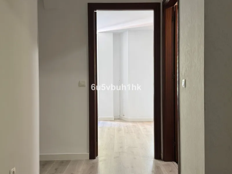 Apartment - Ground Floor Apartment в продаже в Málaga, Málaga. В доме 3 спален и 2 ванных комнат. Площадь дома 82 м²
