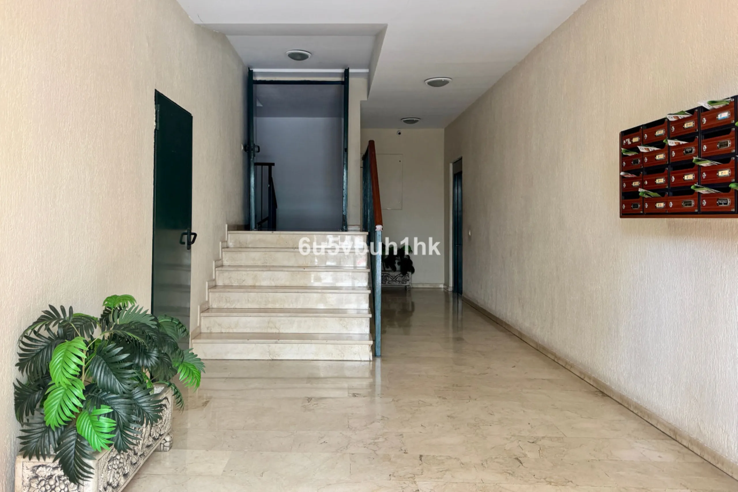 Apartment - Ground Floor Apartment в продаже в Málaga, Málaga. В доме 3 спален и 2 ванных комнат. Площадь дома 82 м²
