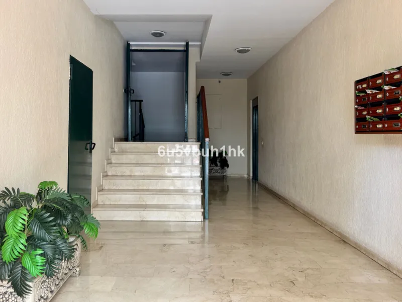 Apartment - Ground Floor Apartment в продаже в Málaga, Málaga. В доме 3 спален и 2 ванных комнат. Площадь дома 82 м²