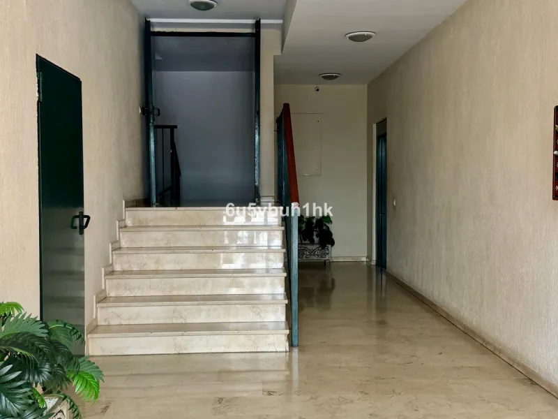 Apartment - Ground Floor Apartment в продаже в Málaga, Málaga. В доме 3 спален и 2 ванных комнат. Площадь дома 82 м²
