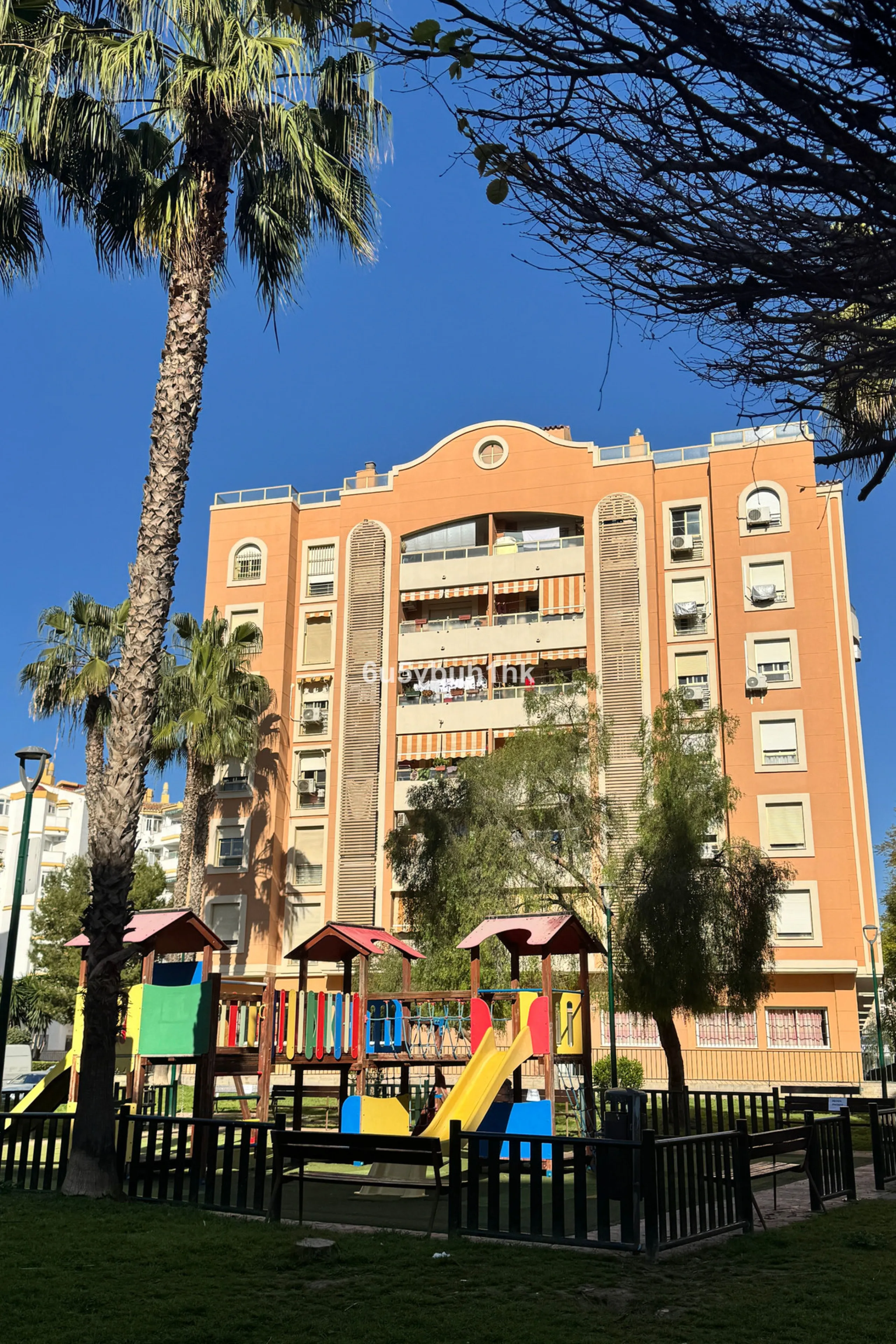 Apartment - Ground Floor Apartment в продаже в Málaga, Málaga. В доме 3 спален и 2 ванных комнат. Площадь дома 82 м²