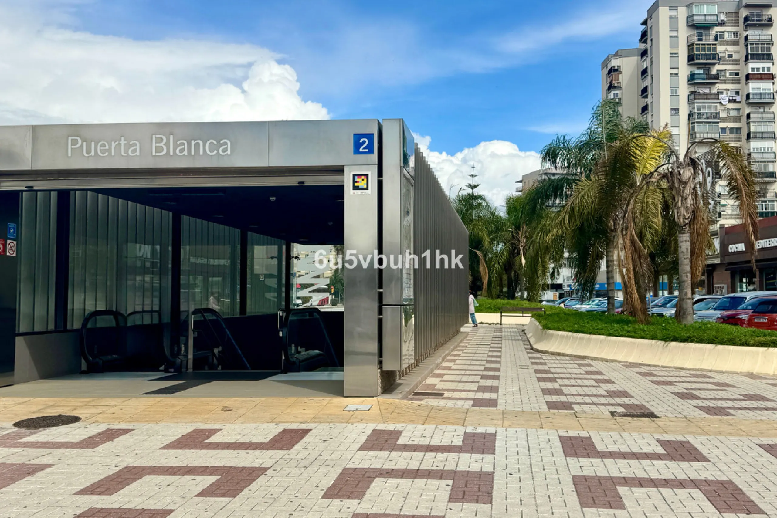 Apartment - Ground Floor Apartment в продаже в Málaga, Málaga. В доме 3 спален и 2 ванных комнат. Площадь дома 82 м²