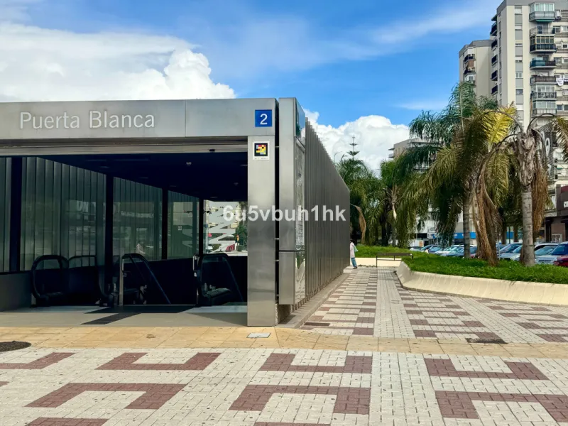 Apartment - Ground Floor Apartment в продаже в Málaga, Málaga. В доме 3 спален и 2 ванных комнат. Площадь дома 82 м²
