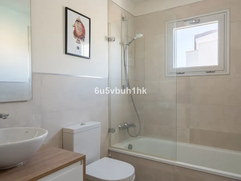 Apartment - Penthouse Duplex в продаже в Fuengirola, Málaga. В доме 3 спален и 2 ванных комнат. Площадь дома 96 м²