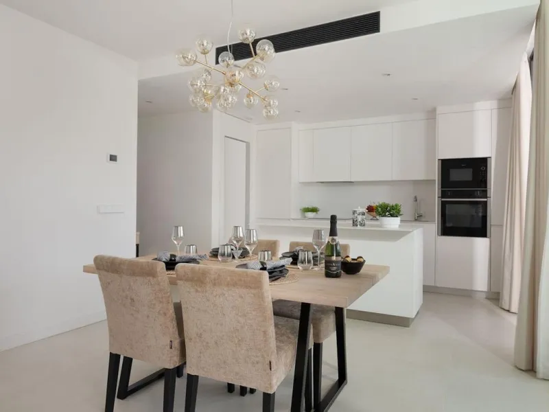 Located in the prestigious Higuerón West community, this beautifully presented 2-bedroom ground-floor apartment offers a rare combination of contemporary design, outdoor living, and strong rental potential.