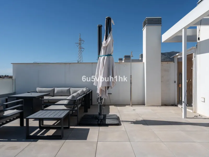 Apartment - Penthouse Duplex в продаже в Fuengirola, Málaga. В доме 3 спален и 2 ванных комнат. Площадь дома 96 м²