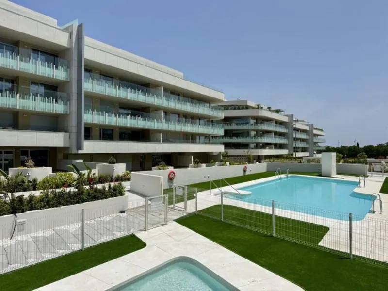 Commercial Premises for Rent in the Exclusive MARE Complex – Center of San Pedro Alcántara