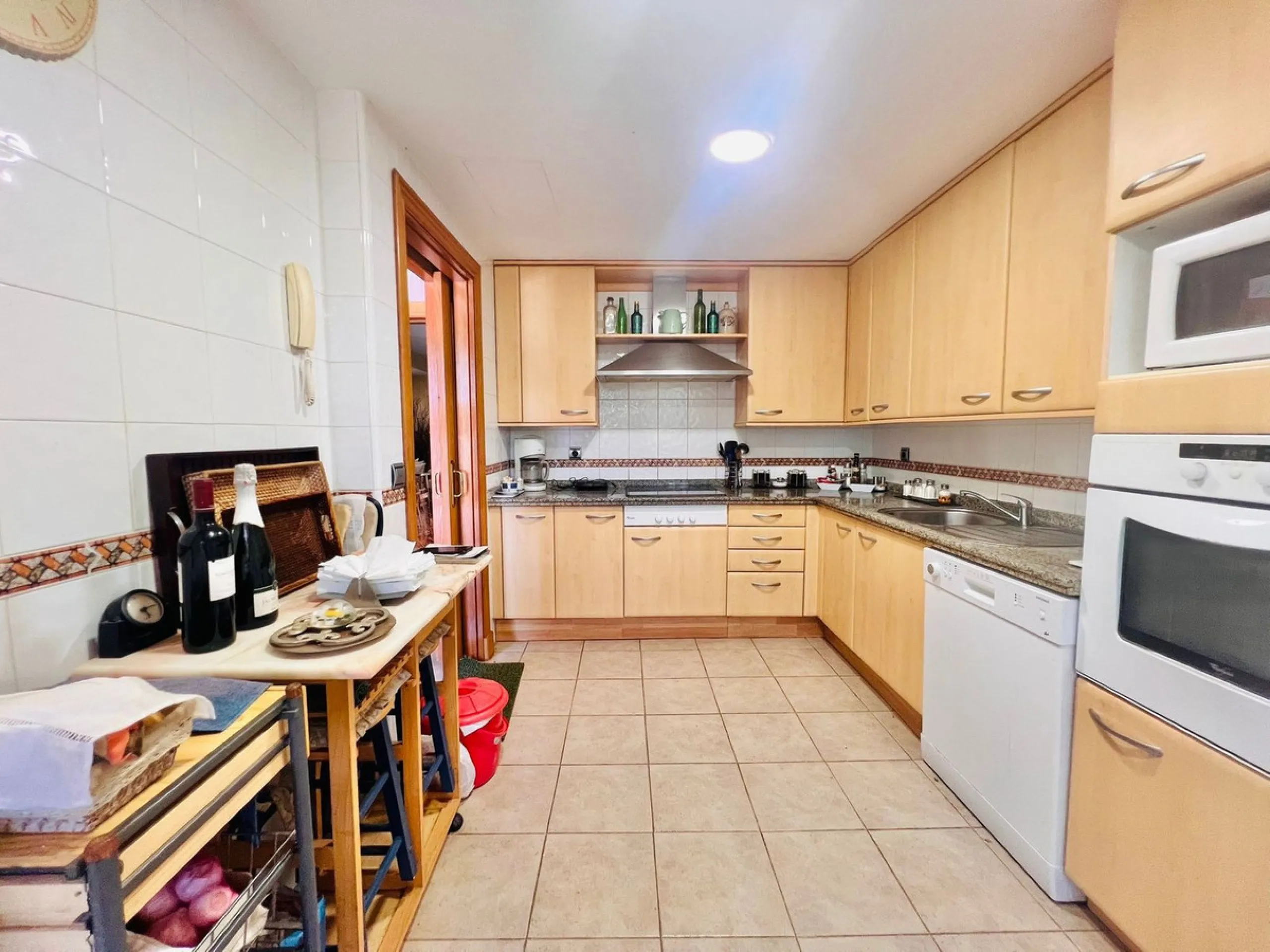 Townhouse for Sale – Your New Home Just Steps from the Beach